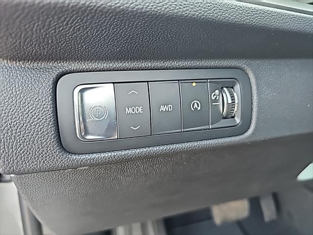new 2025 Chevrolet Traverse car, priced at $43,945