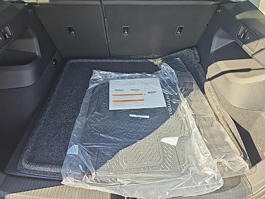 new 2025 Volkswagen Tiguan car, priced at $30,803