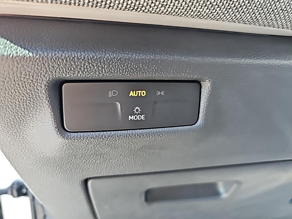 new 2025 Volkswagen Tiguan car, priced at $30,803