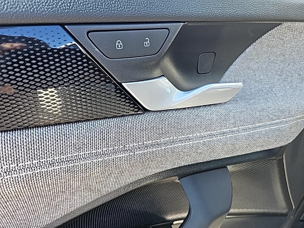 new 2025 Volkswagen Tiguan car, priced at $30,803