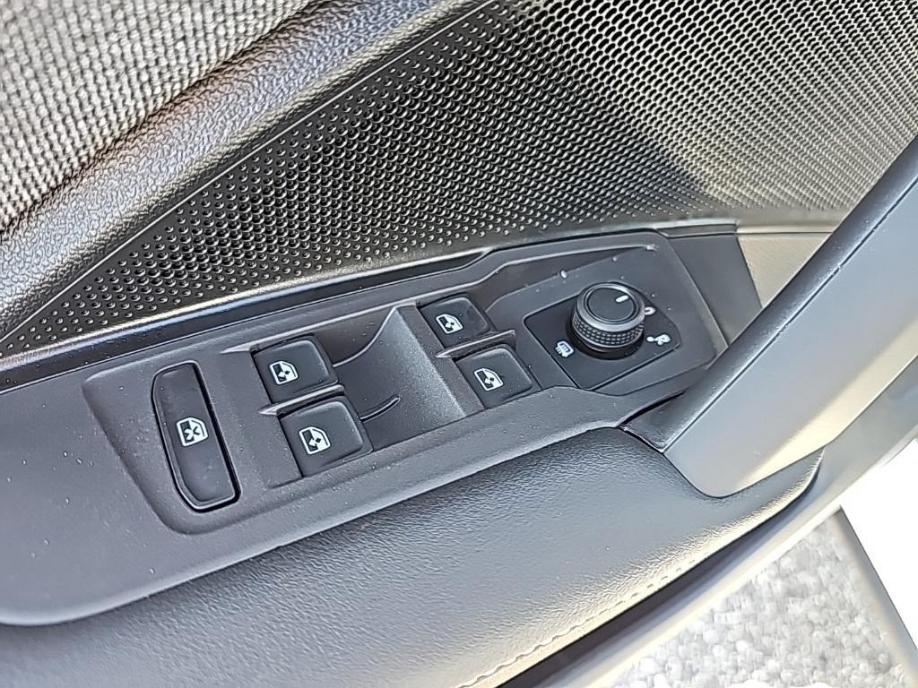 new 2025 Volkswagen Tiguan car, priced at $30,803