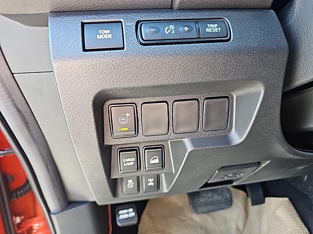 new 2025 Nissan Frontier car, priced at $39,995
