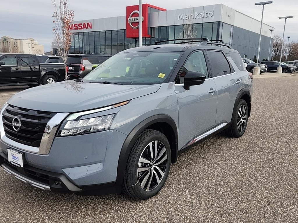 new 2025 Nissan Pathfinder car, priced at $46,360