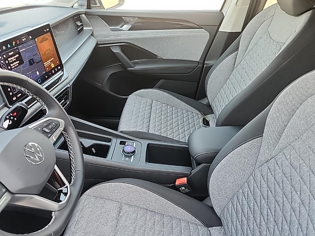 new 2025 Volkswagen Tiguan car, priced at $30,562