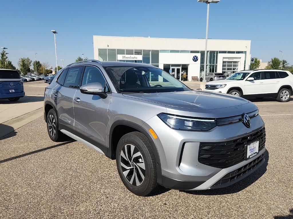 new 2025 Volkswagen Tiguan car, priced at $30,562