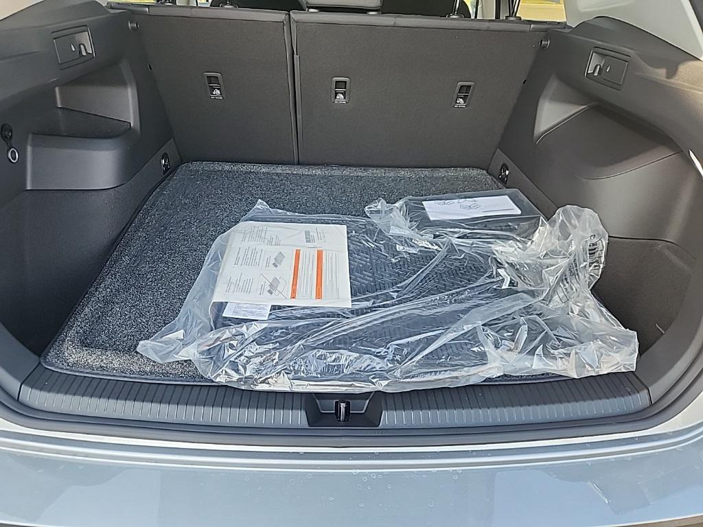 new 2025 Volkswagen Tiguan car, priced at $30,562