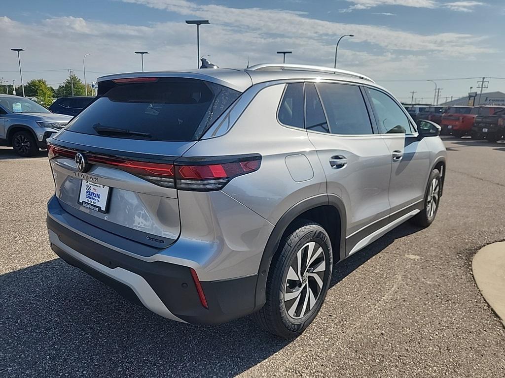 new 2025 Volkswagen Tiguan car, priced at $30,562
