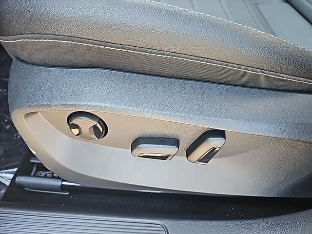 new 2025 Volkswagen Taos car, priced at $34,144
