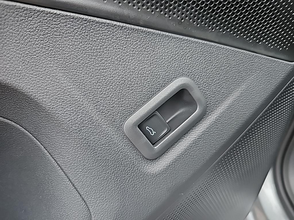 new 2025 Volkswagen Tiguan car, priced at $34,534