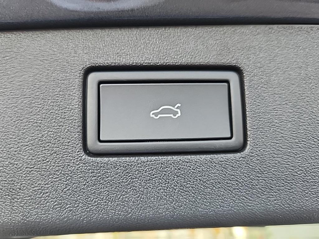 new 2026 Volkswagen Tiguan car, priced at $37,286