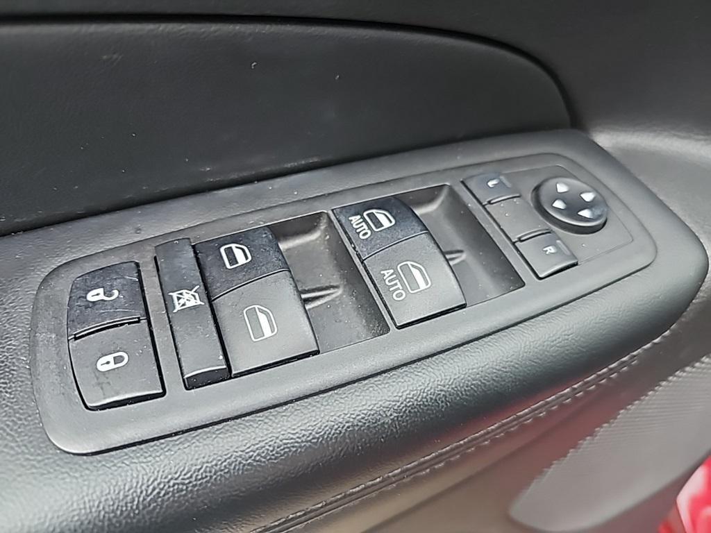 used 2018 Jeep Grand Cherokee car, priced at $18,139