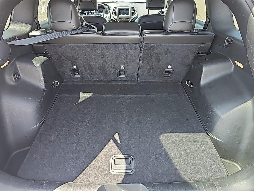 used 2019 Jeep Cherokee car, priced at $10,410