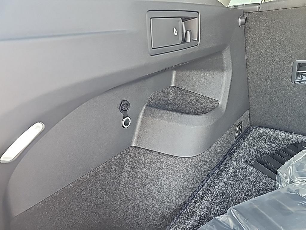 new 2025 Volkswagen Tiguan car, priced at $31,451