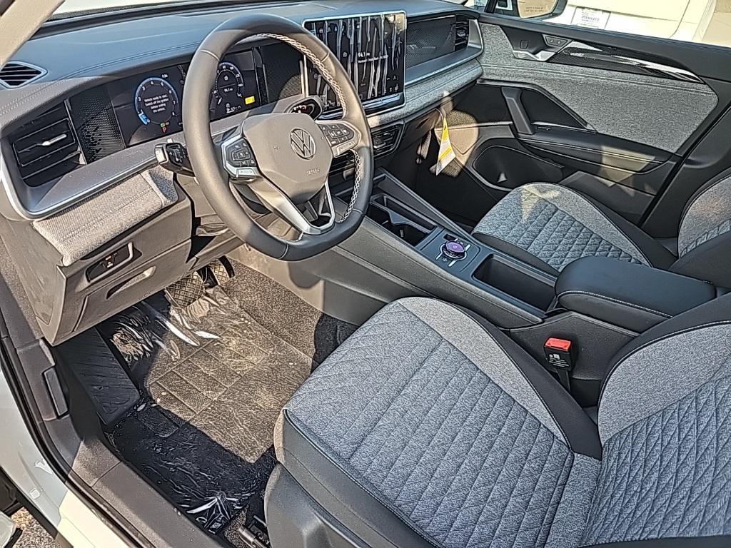 new 2025 Volkswagen Tiguan car, priced at $31,451