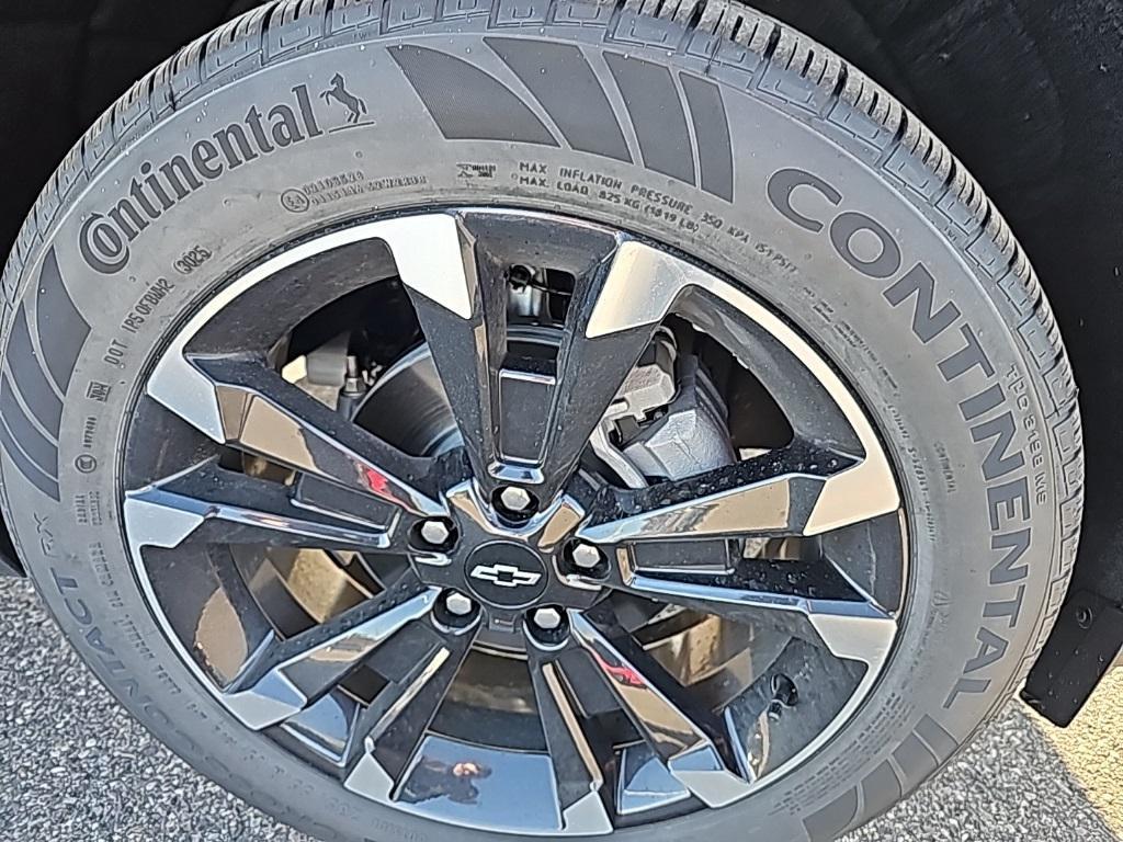 new 2026 Chevrolet Equinox car, priced at $38,650