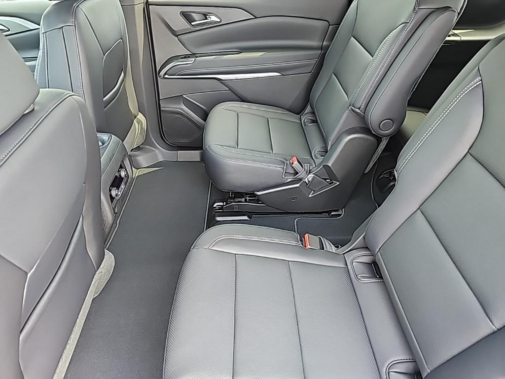 new 2026 Chevrolet Traverse car, priced at $45,920