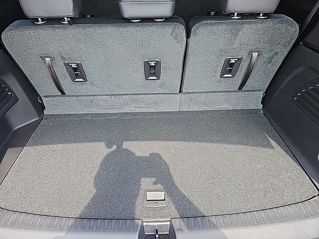new 2026 Chevrolet Traverse car, priced at $45,920