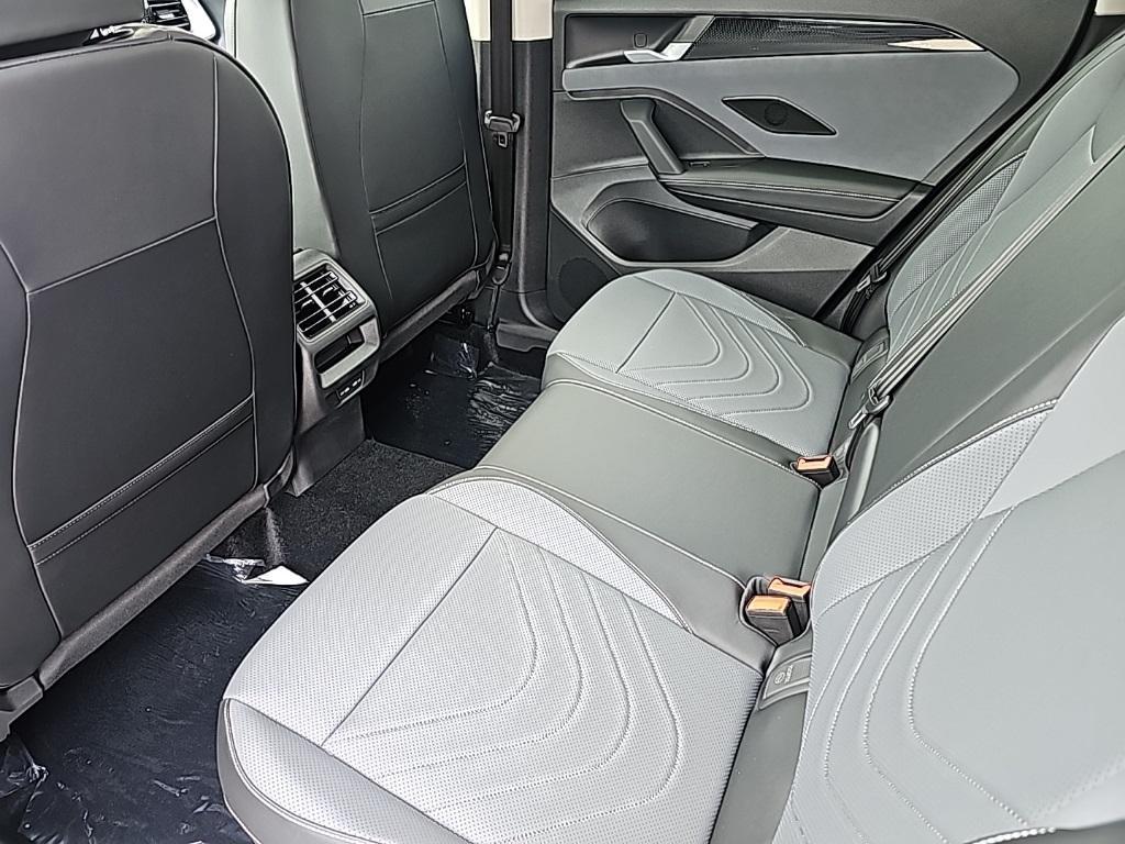 new 2025 Volkswagen Tiguan car, priced at $35,270