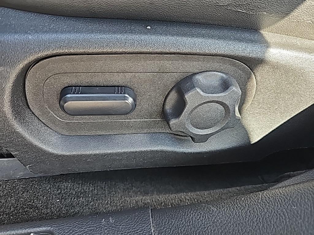 used 2015 Ford Taurus car, priced at $10,799