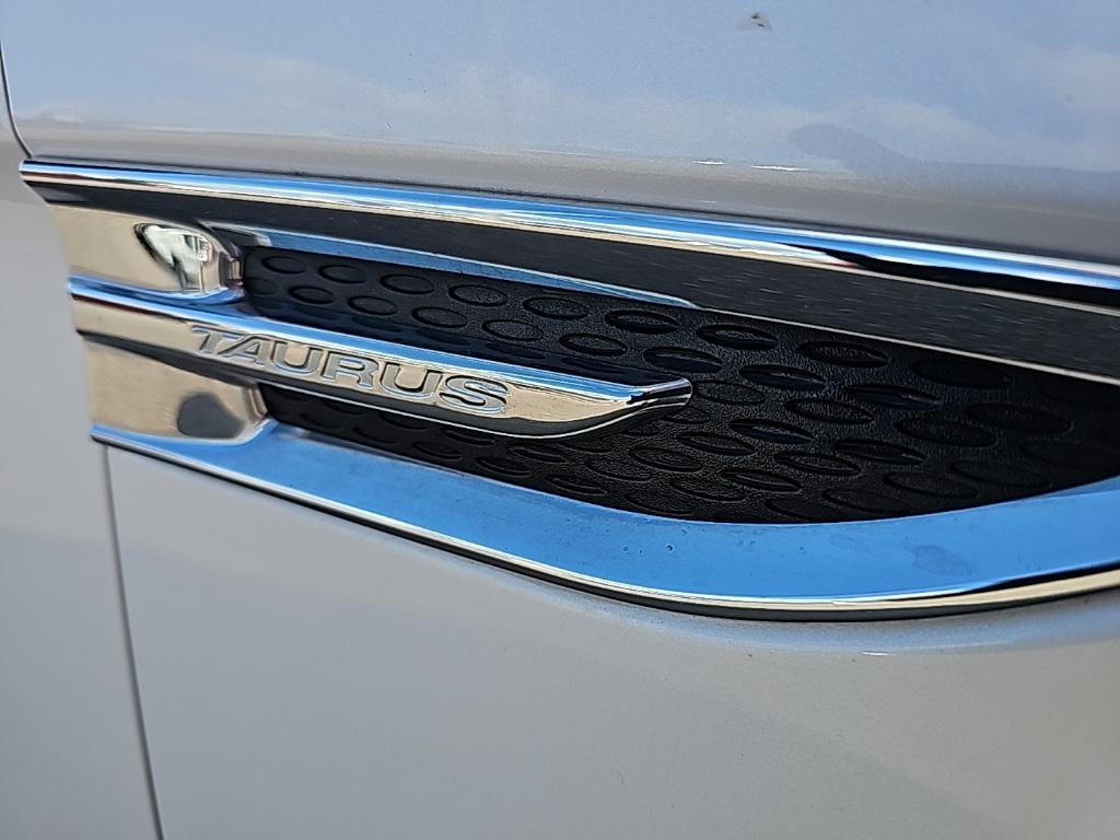 used 2015 Ford Taurus car, priced at $10,799
