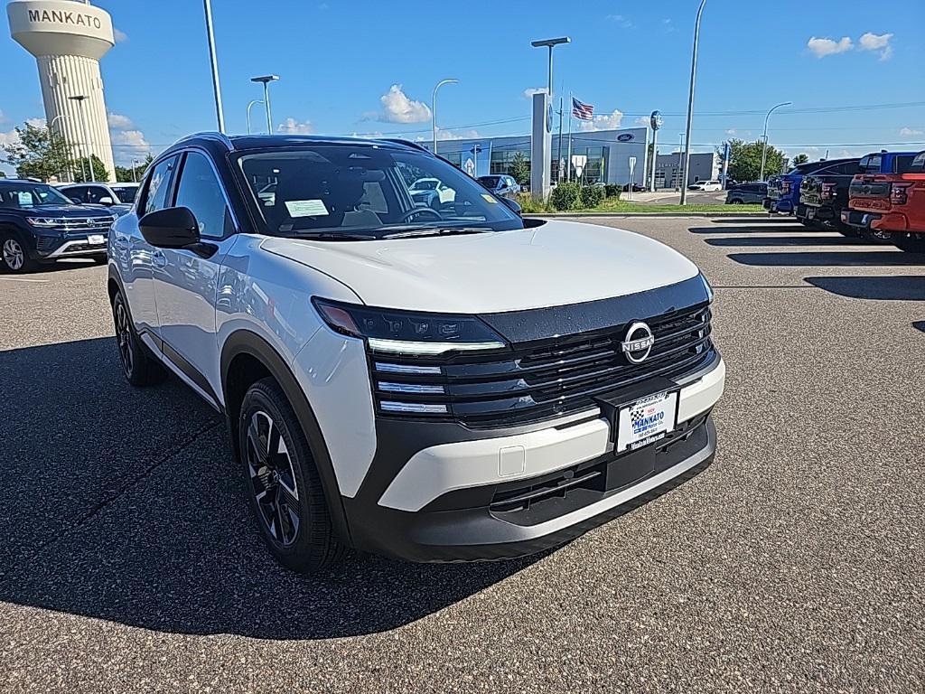 new 2025 Nissan Kicks car, priced at $28,660