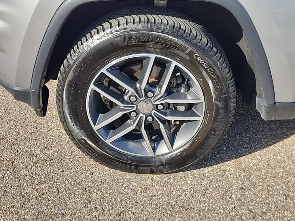 used 2017 Jeep Grand Cherokee car, priced at $13,808