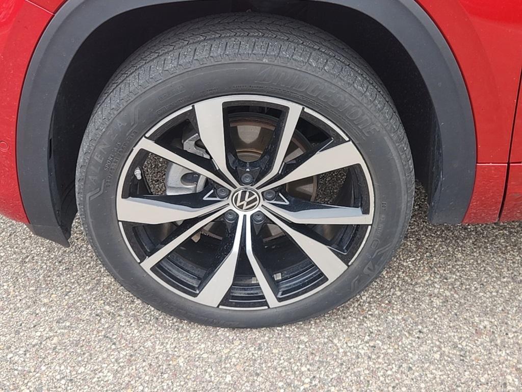 used 2024 Volkswagen Atlas car, priced at $39,674