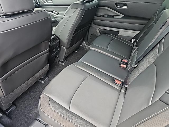 new 2025 Nissan Pathfinder car, priced at $44,435