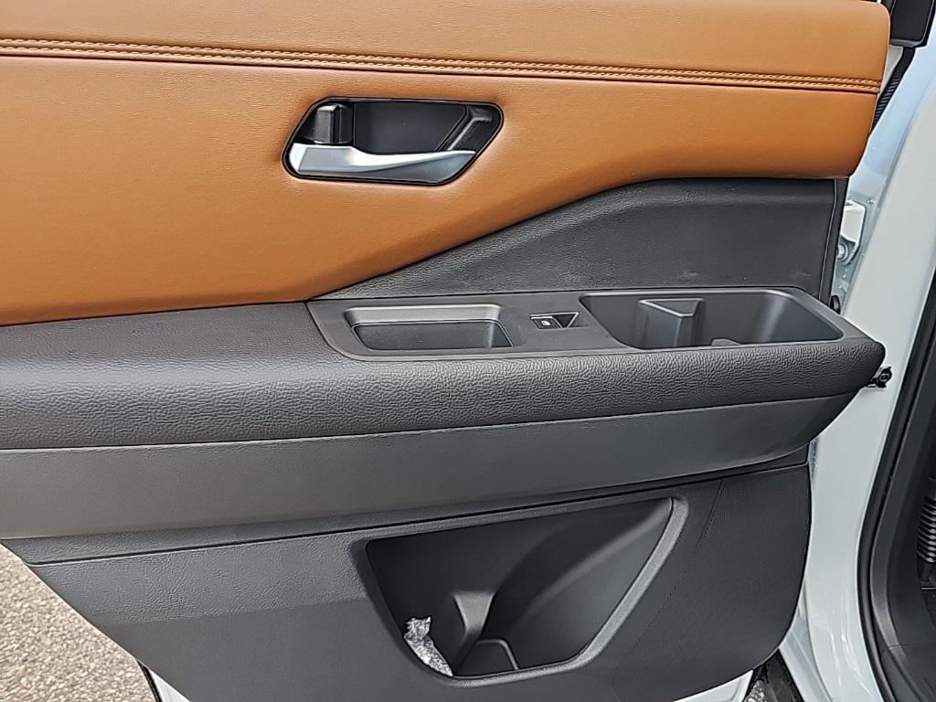 new 2025 Nissan Pathfinder car, priced at $50,895