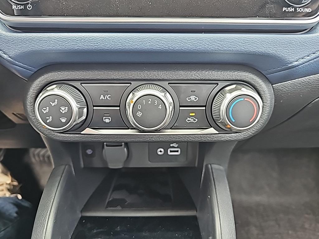 new 2025 Nissan Versa car, priced at $21,335