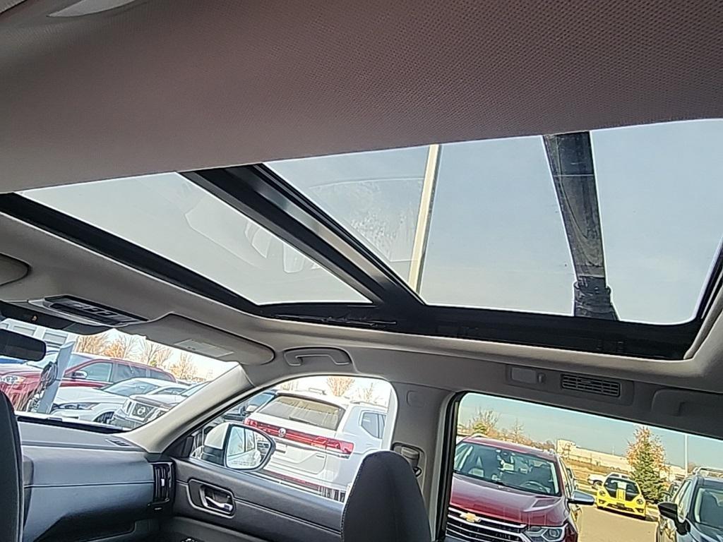 used 2022 Nissan Pathfinder car, priced at $25,467