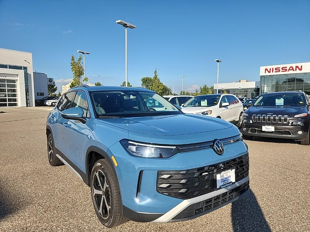 new 2025 Volkswagen Tiguan car, priced at $34,954