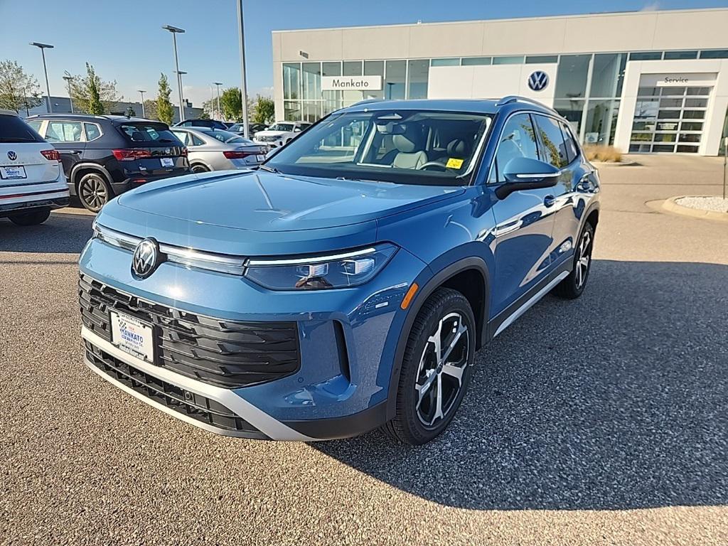 new 2025 Volkswagen Tiguan car, priced at $34,954