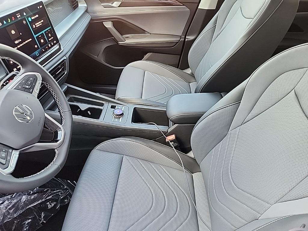 new 2025 Volkswagen Tiguan car, priced at $34,954