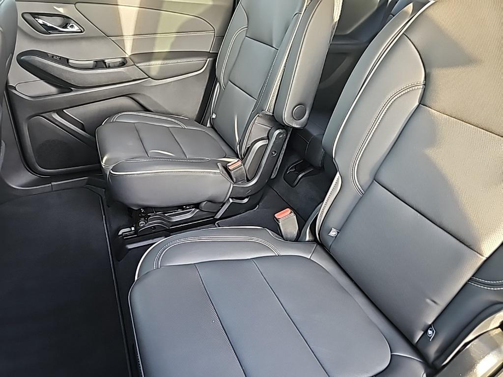 used 2023 Chevrolet Traverse car, priced at $38,327