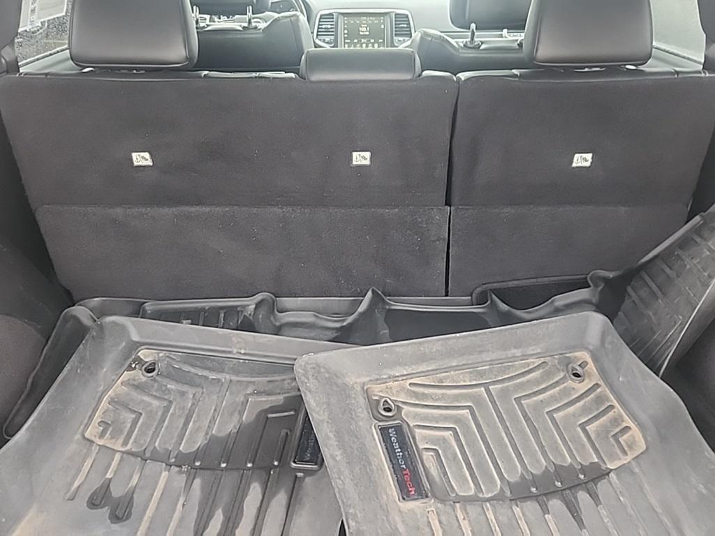 used 2015 Jeep Grand Cherokee car, priced at $10,879