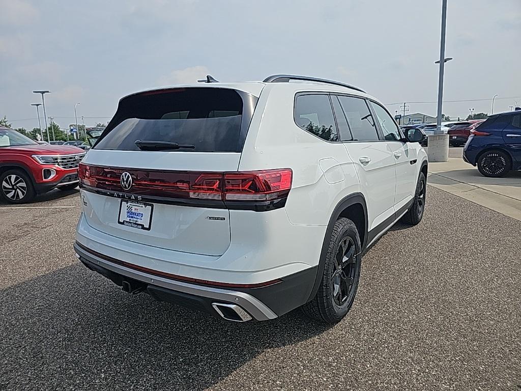 new 2025 Volkswagen Atlas car, priced at $43,425