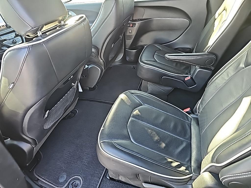 used 2025 Chrysler Pacifica car, priced at $37,967