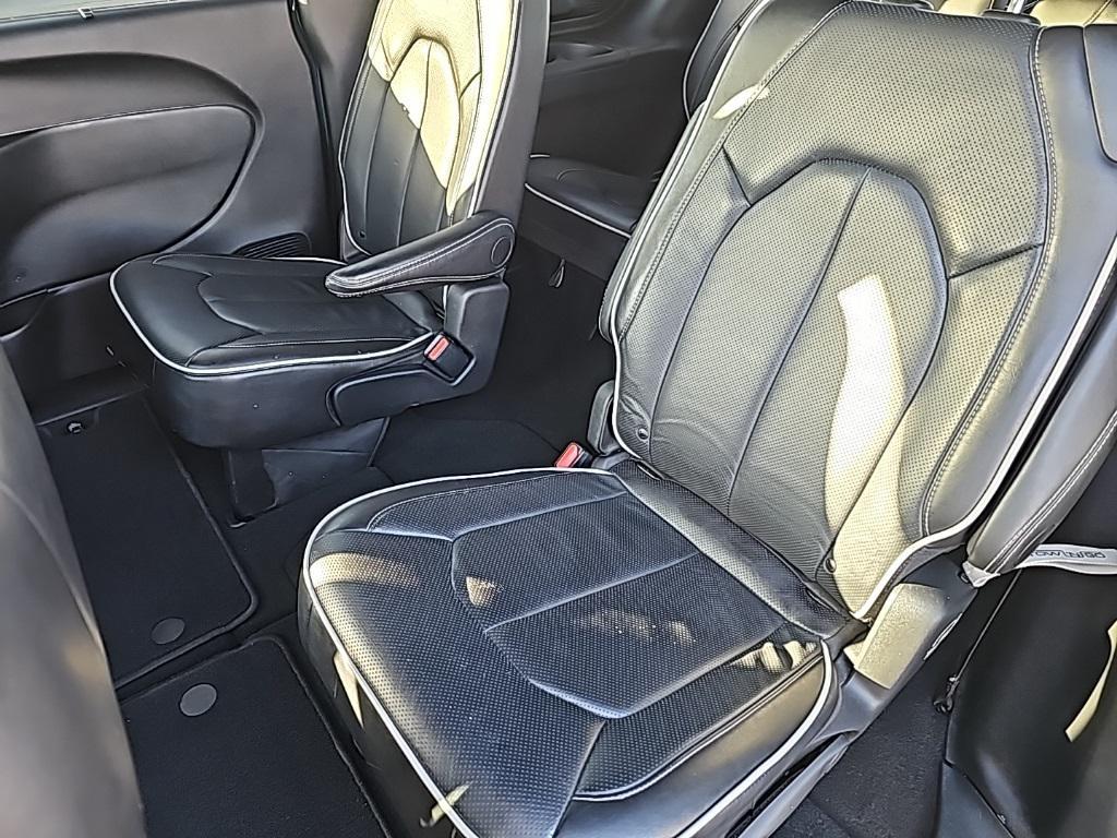 used 2025 Chrysler Pacifica car, priced at $37,967