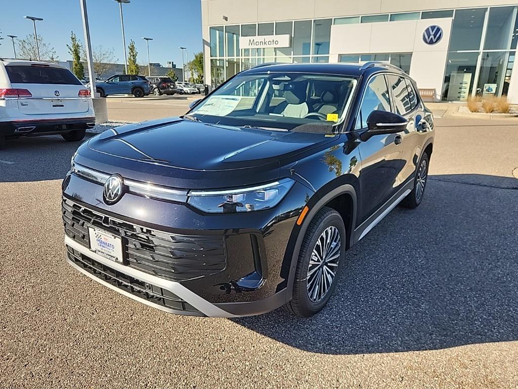 new 2025 Volkswagen Tiguan car, priced at $30,814