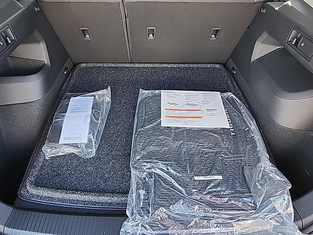 new 2025 Volkswagen Tiguan car, priced at $30,814