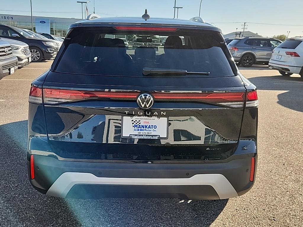 new 2025 Volkswagen Tiguan car, priced at $30,814