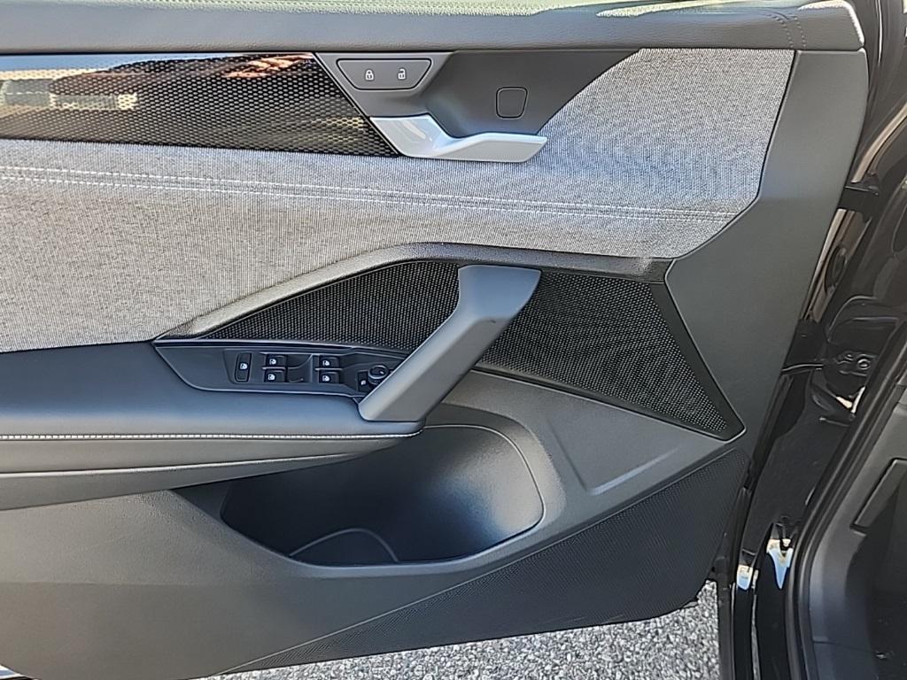 new 2025 Volkswagen Tiguan car, priced at $30,814