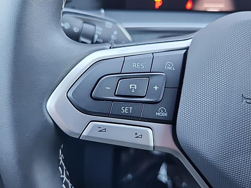 new 2025 Volkswagen Tiguan car, priced at $30,814