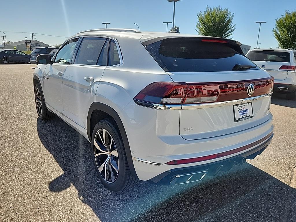 new 2026 Volkswagen Atlas Cross Sport car, priced at $54,406