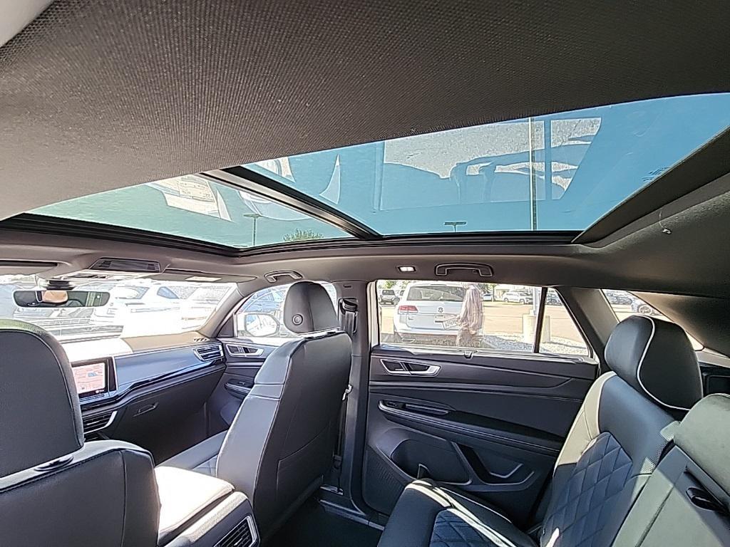 new 2026 Volkswagen Atlas Cross Sport car, priced at $54,406