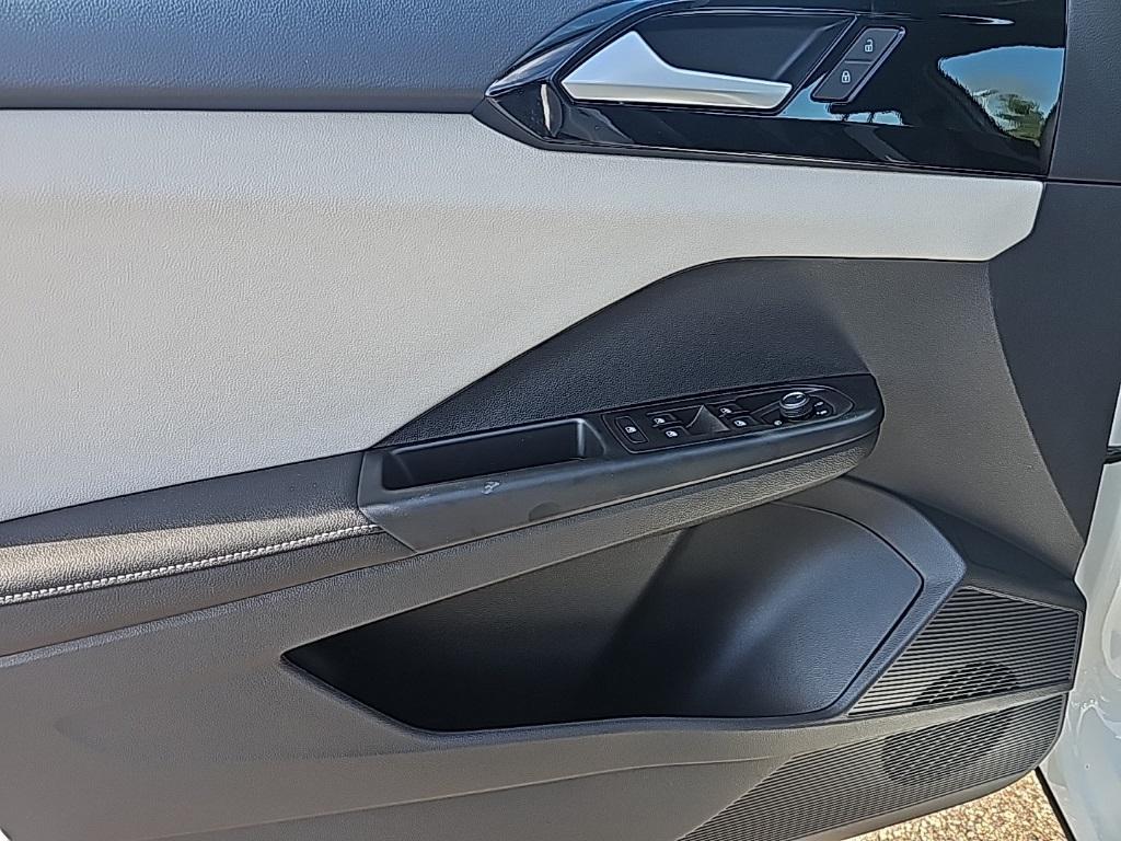 new 2025 Volkswagen Taos car, priced at $28,046