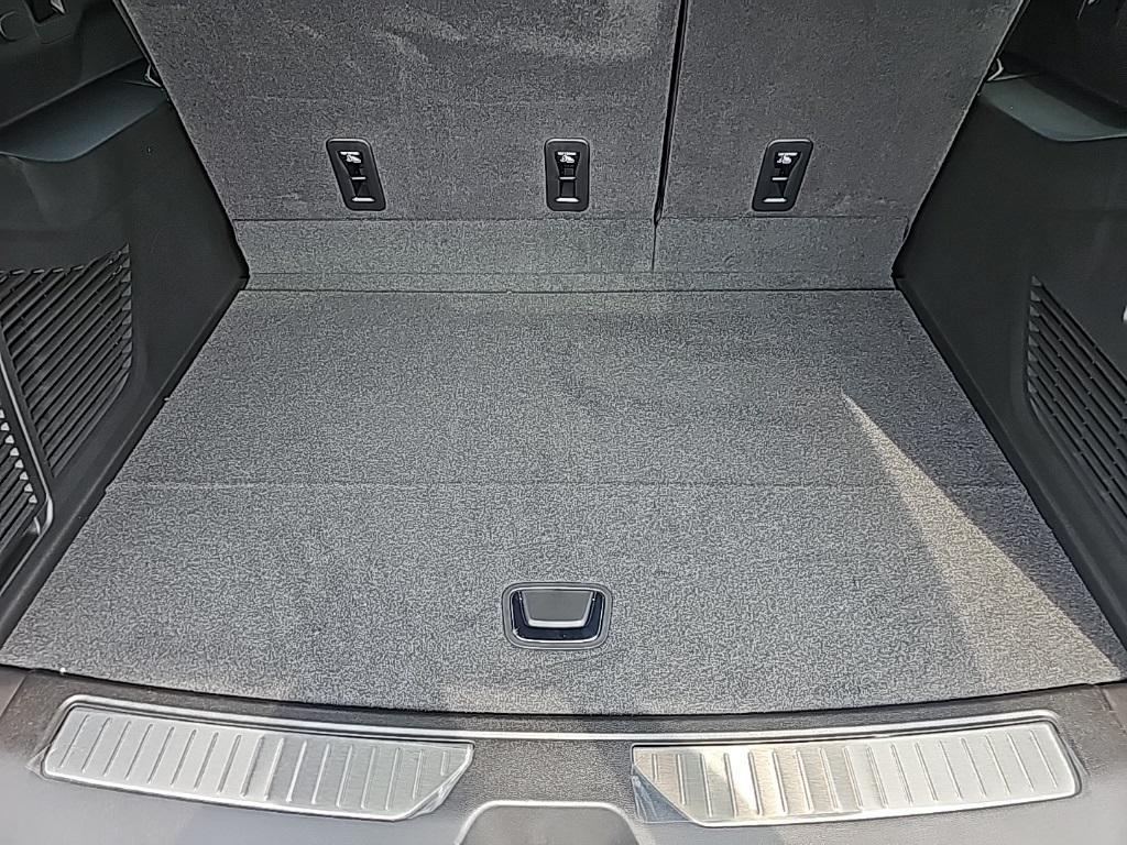 new 2025 Chevrolet Suburban car, priced at $80,380