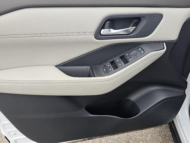 new 2025 Nissan Rogue car, priced at $38,625