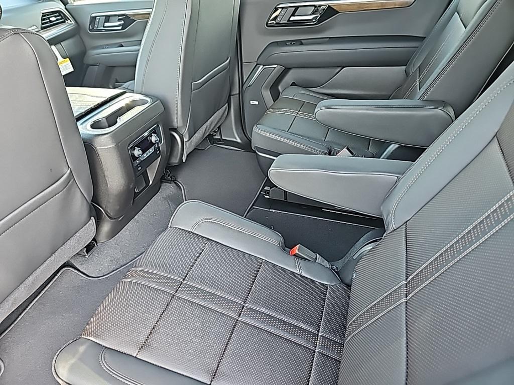 new 2026 Chevrolet Suburban car, priced at $88,585